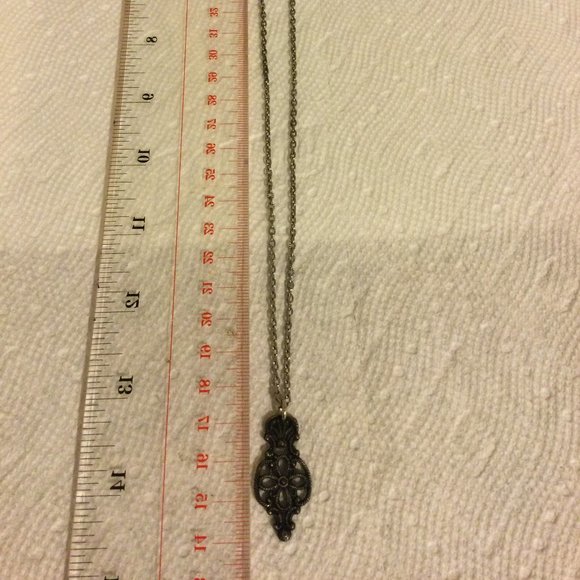women's necklace metal pendant 19" - Picture 1 of 4